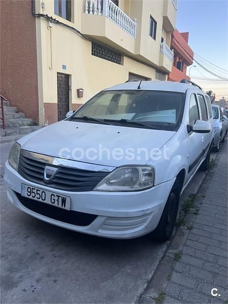 Usado Dacia Logan Lauréate 85 CV (62 kW) 2010 Blanco Familiar