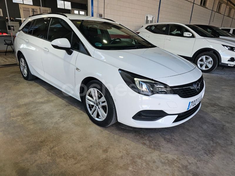 Usado Opel Astra GS Line 105 CV (77 kW) 2020 Blanco Familiar