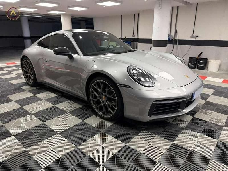 Gris / plata Usado 2020 Porsche 911 Carrera Coupe | 129.000 € (Precio justo) - Imagen 1/4