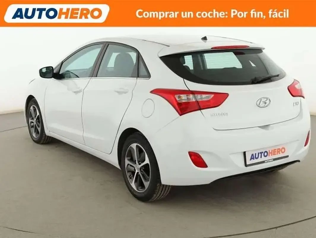 Usado Hyundai i30 110 CV (80 kW) 2015 Blanco Utilitario
