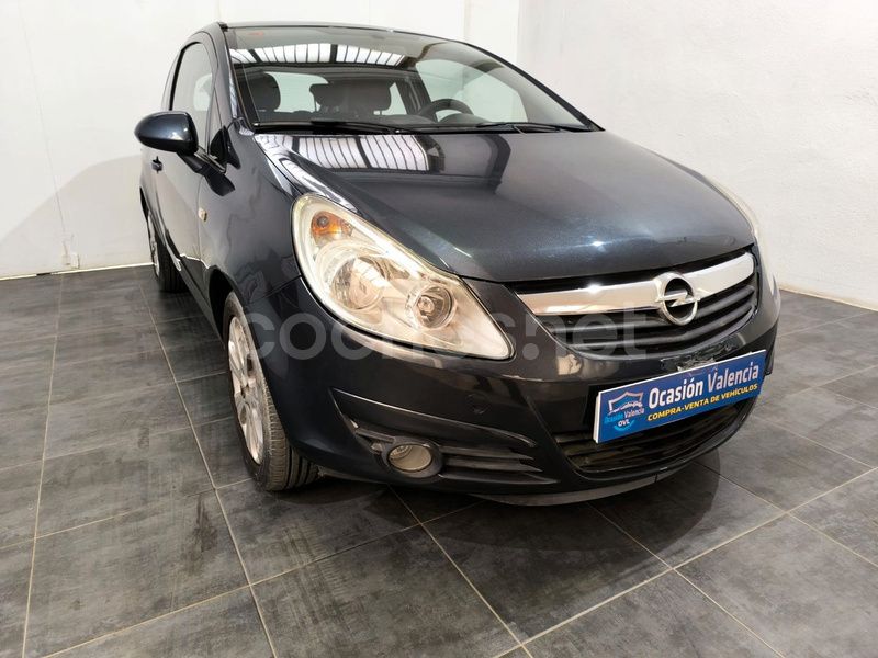 Usado Opel Corsa 90 CV (66 kW) 2009 Gris / plata Berlina
