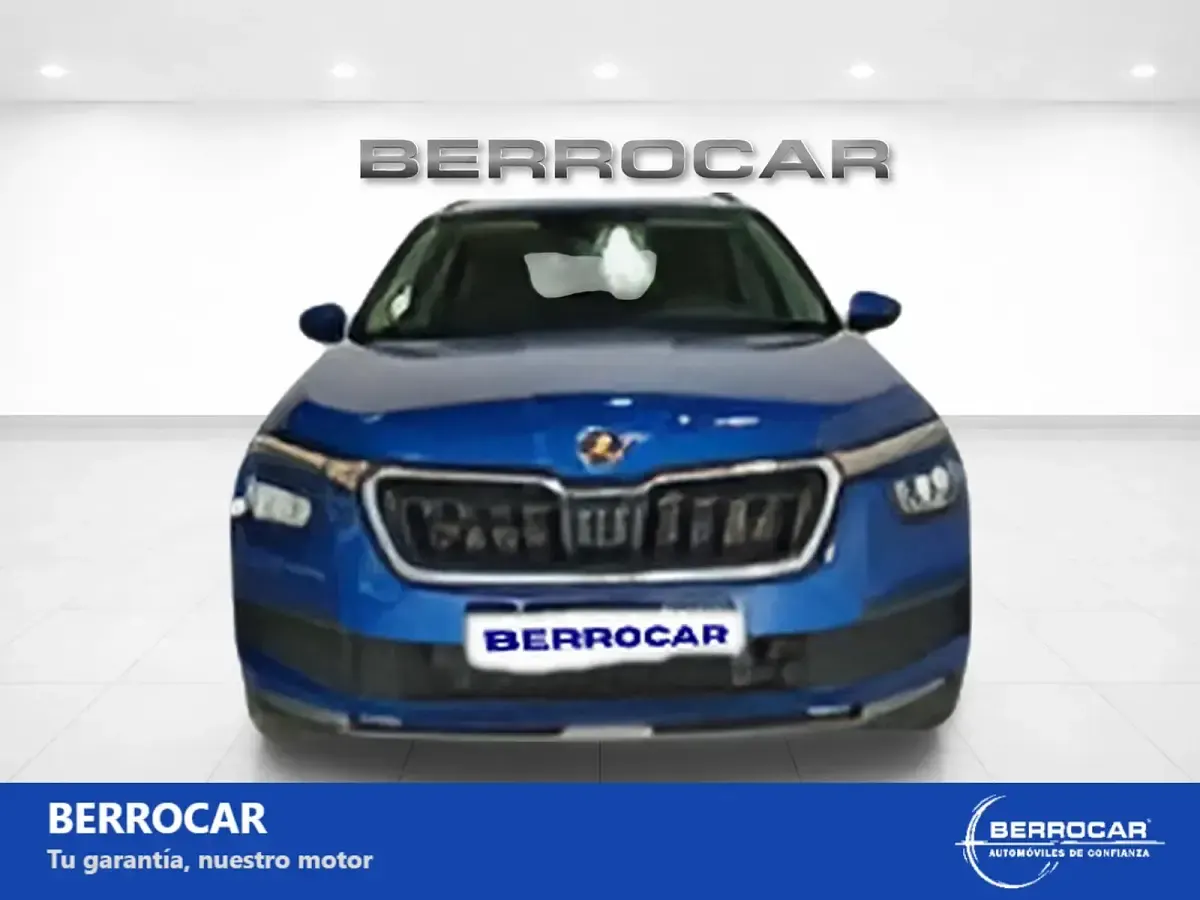 Usado Skoda Kamiq Ambition 110 CV (80 kW) 2021 Azul SUV