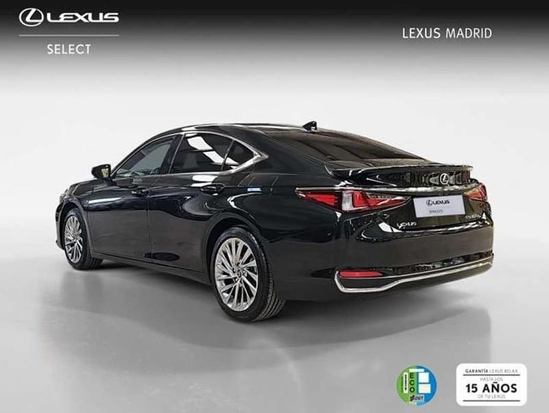 Usado Lexus ES300 Luxury Line 218 CV (160 kW) 2025 Negro Berlina