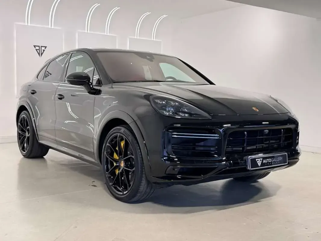 Usado Porsche Cayenne Turbo 550 CV (404 kW) 2021 Negro SUV