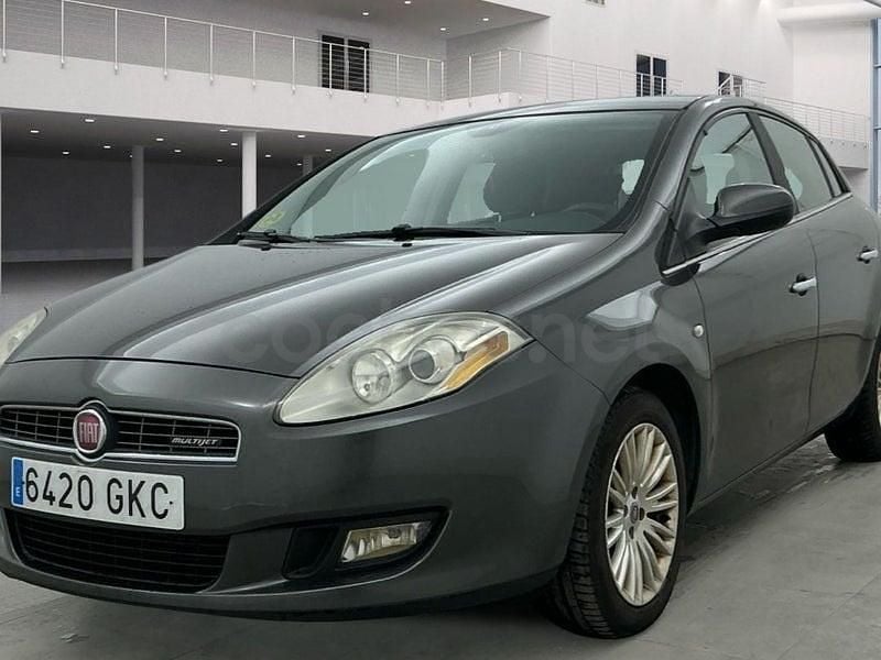 Usado Fiat Bravo Emotion 120 CV (88 kW) 2008 Gris / plata Utilitario