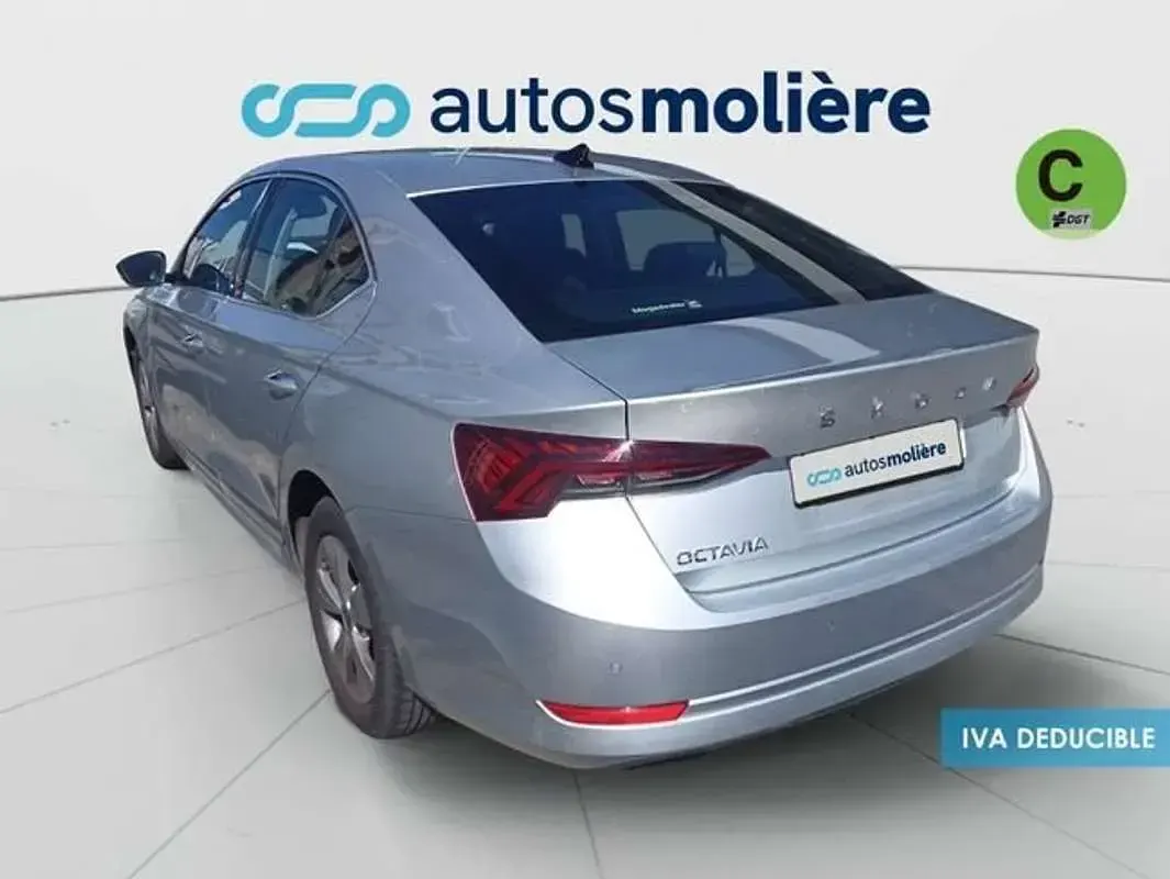 Begagnad Skoda Octavia Ambition 150 HK (110 kW) 2022 Grå Halvkombi