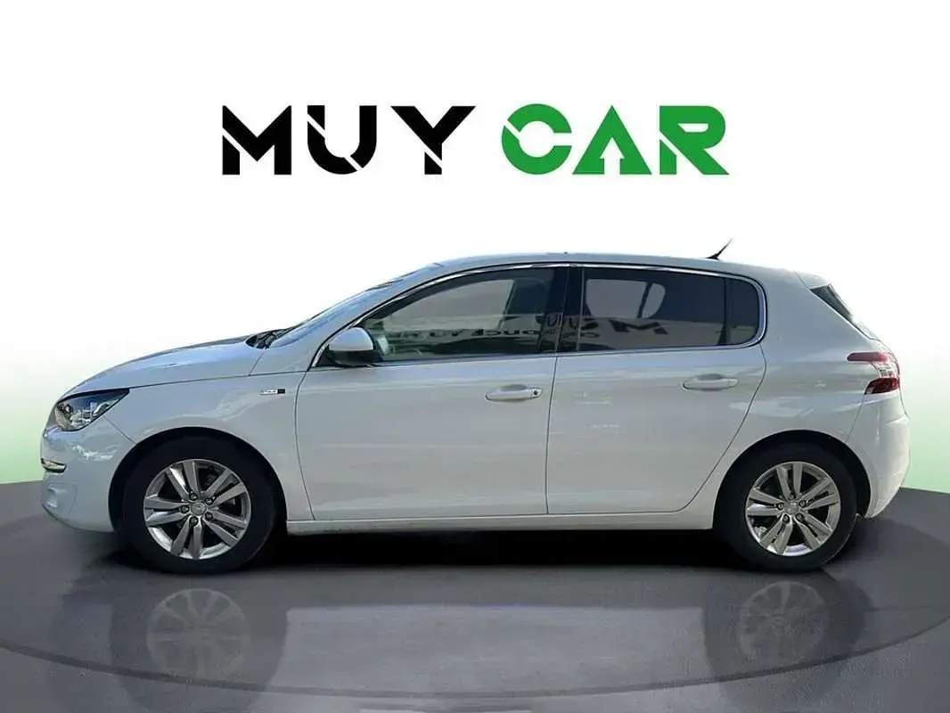 Usado Peugeot 308 Style 131 CV (96 kW) 2015 Blanco Utilitario