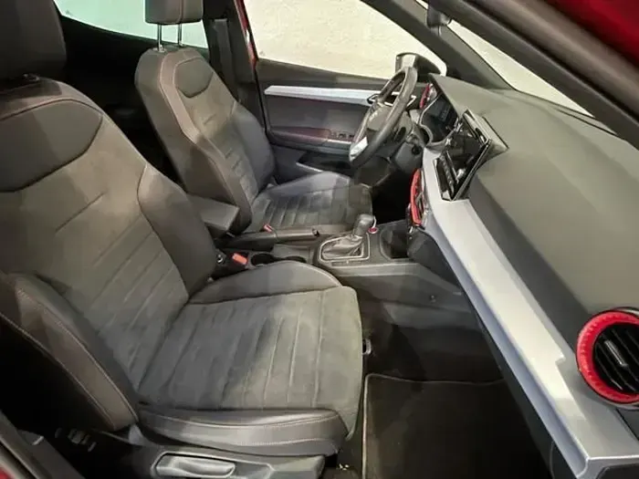 Usado Seat Ibiza FR 150 CV (110 kW) 2022 Rojo Utilitario