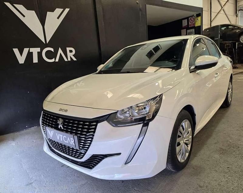 Usado Peugeot 208 Active 102 CV (75 kW) 2021 Blanco Utilitario
