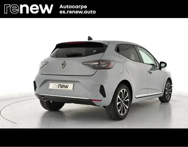 Usado Renault Clio V Techno 100 CV (73 kW) 2025 Gris zinz Berlina