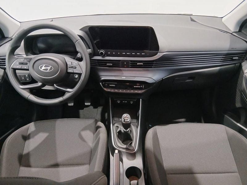 Usado Hyundai Bayon 100 CV (73 kW) 2025 Gris lumen SUV