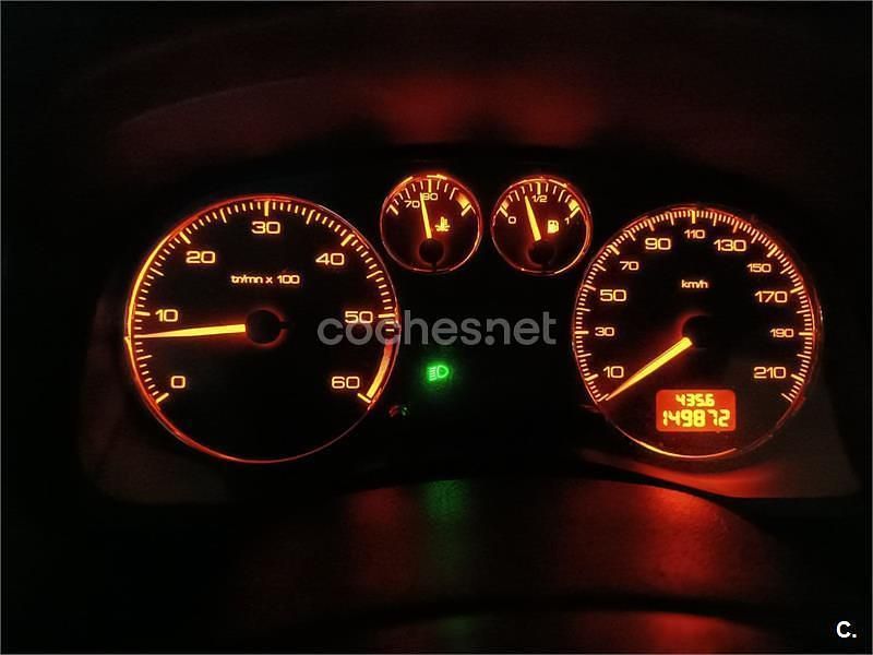 Usado Peugeot 307 90 CV (66 kW) 2007 Negro Familiar