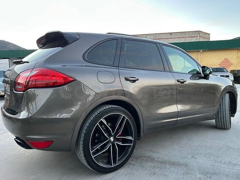 Usado Porsche Cayenne 245 CV (180 kW) 2012 Marrón SUV