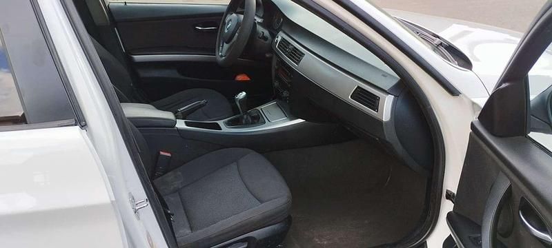 Usado BMW 320 163 CV (119 kW) 2007 Blanco Familiar