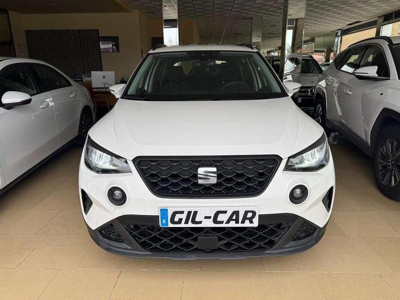 Usado Seat Arona Ecomotive 95 CV (69 kW) 2022 Blanco SUV