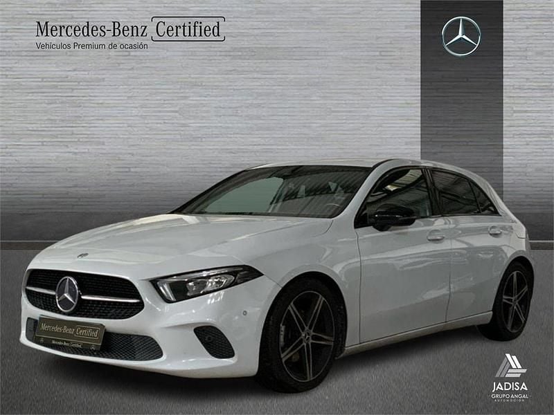 Usado Mercedes A180 116 CV (85 kW) 2019 Blanco digital Berlina