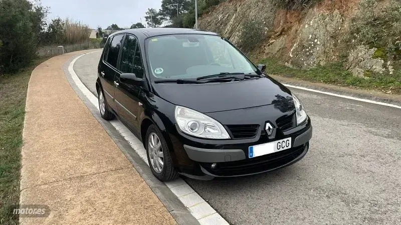 Usado Renault Scénic II 105 CV (77 kW) 2008 Negro Monovolumen