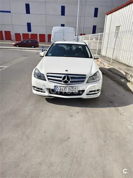 Usado Mercedes C200 136 CV (100 kW) 2011 Blanco Berlina