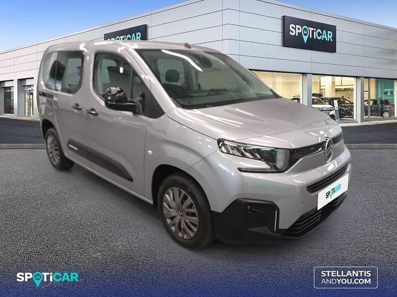 Usado Citroën Berlingo 102 CV (75 kW) 2025 Gris Monovolumen
