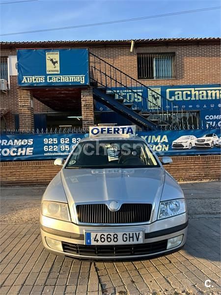 Usado Skoda Octavia Active 105 CV (77 kW) 2008 Gris / plata Berlina