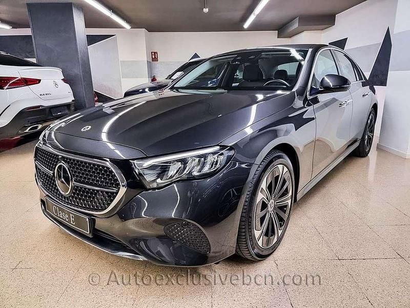 Usado Mercedes E300 313 CV (230 kW) 2024 Gris Berlina