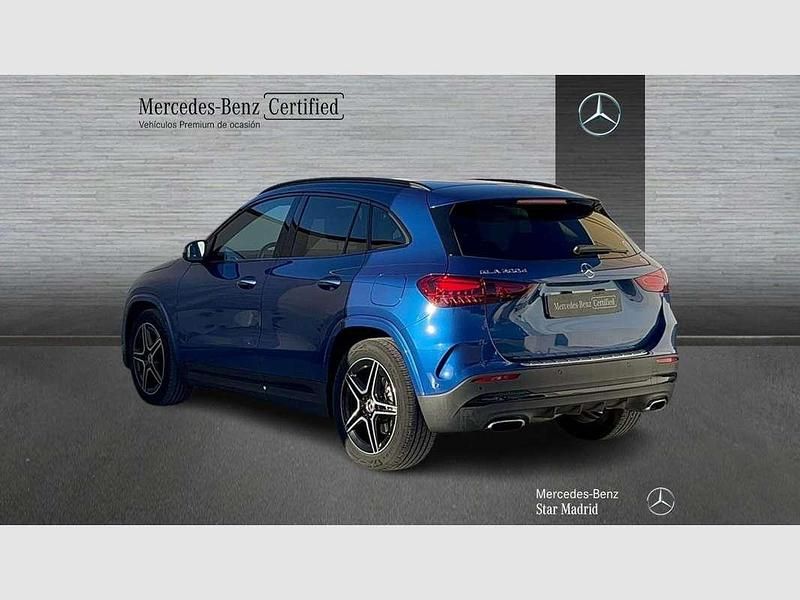 Usado Mercedes GLA200 150 CV (110 kW) 2025 Azul SUV