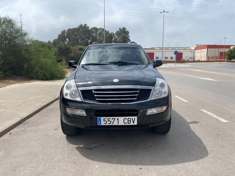 Usado Ssangyong (KGM) Rexton 120 CV (88 kW) 2002 Negro SUV