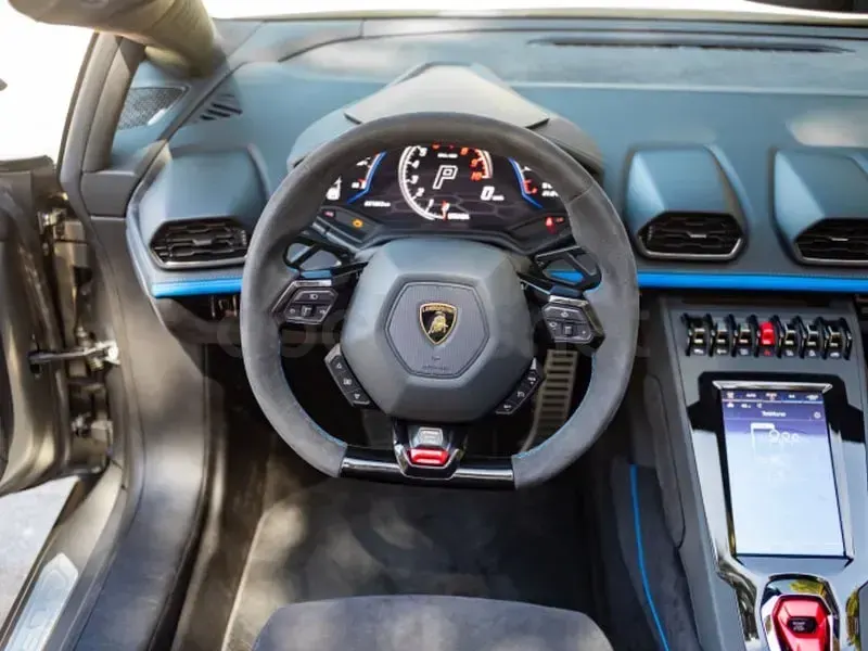 Usado Lamborghini Huracán 640 CV (470 kW) 2023 Gris / plata Descapotable