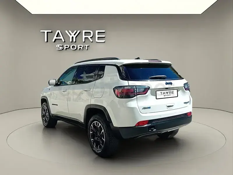 Usado Jeep Compass Trailhawk 241 CV (177 kW) 2022 Blanco SUV