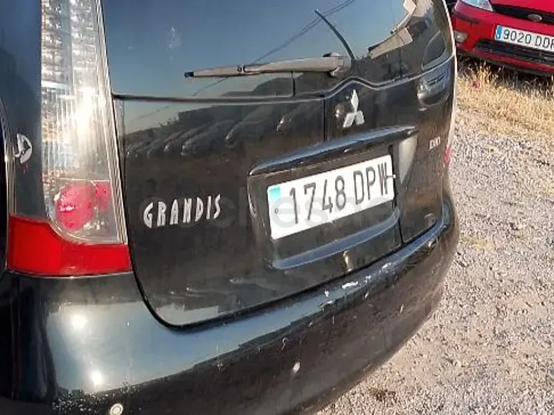 Usado Mitsubishi Grandis Inform 136 CV (100 kW) 2005 Negro Monovolumen
