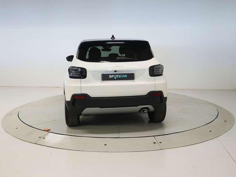 Usado Jeep Avenger Summit 110 CV (80 kW) 2025 Blanco SUV