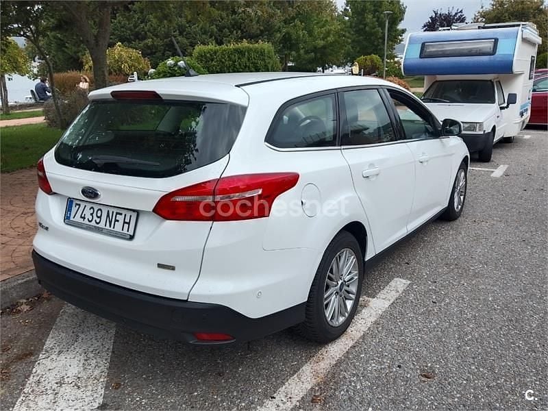 Usado Ford Focus Business Edition 125 CV (91 kW) 2018 Blanco Familiar