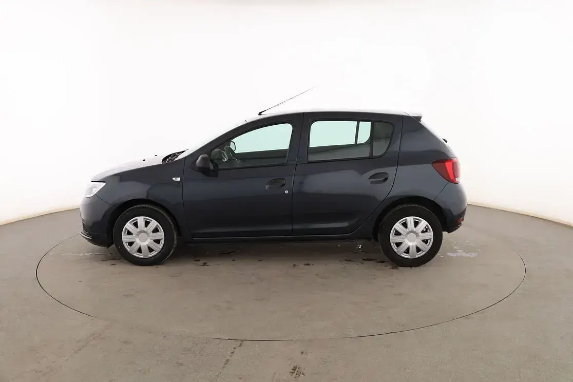 Usado Dacia Sandero Essentiel 73 CV (53 kW) 2019 Gris Berlina