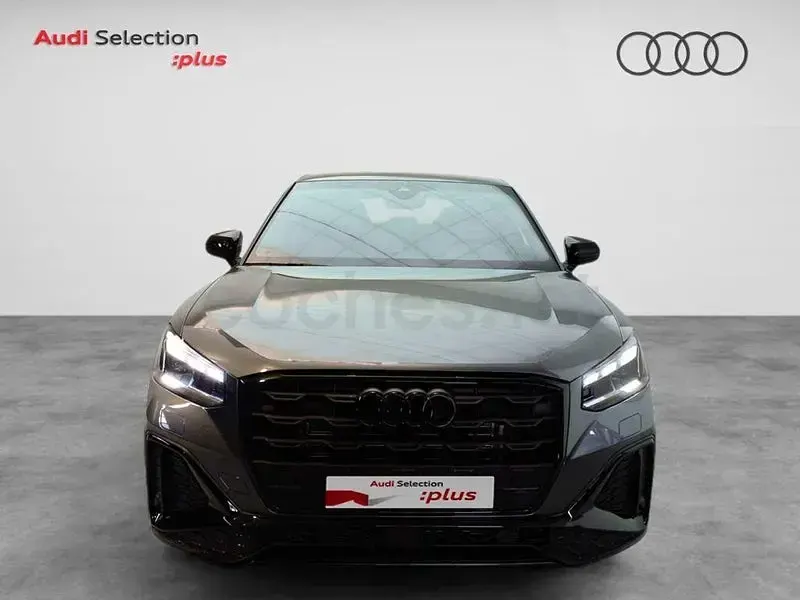 Käytetty Audi Q2 Ambiente 150 HP (110 kW) 2025 Harmaa Katumaasturi