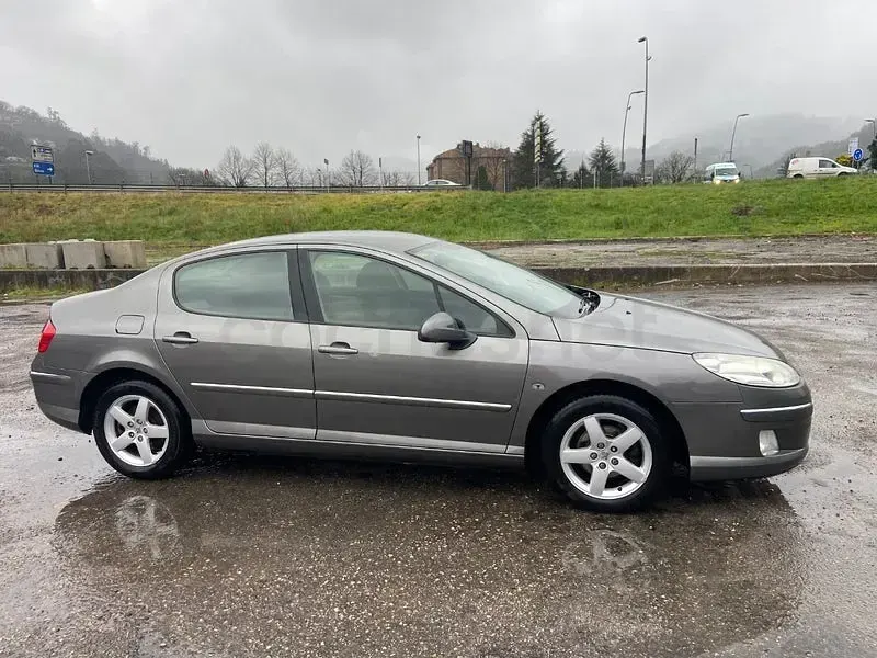 Usado Peugeot 407 Business-Line 110 CV (80 kW) 2010 Gris / plata Berlina