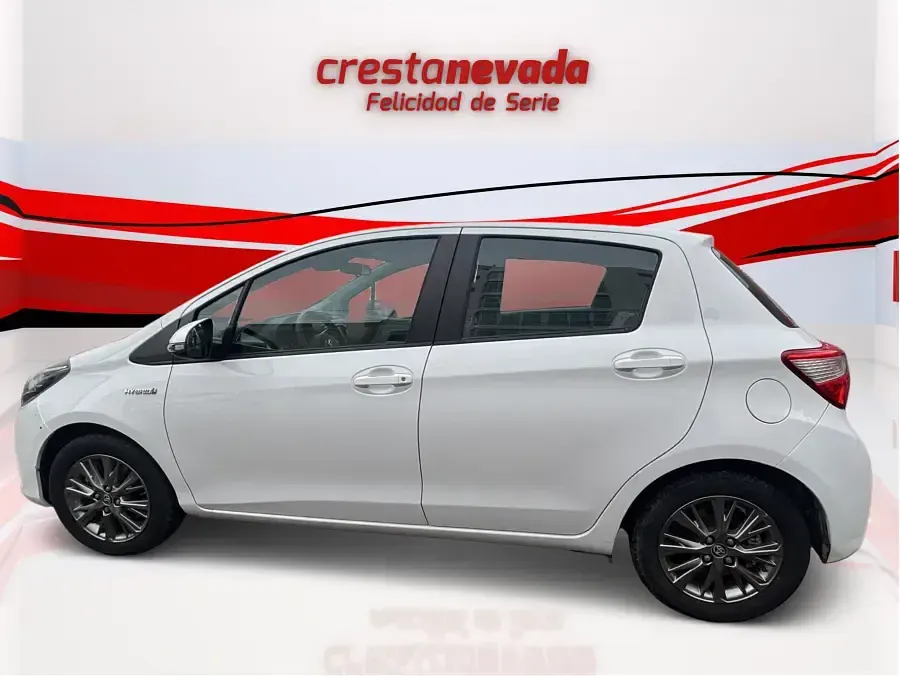 Usado Toyota Yaris Hybrid Active 100 CV (73 kW) 2019