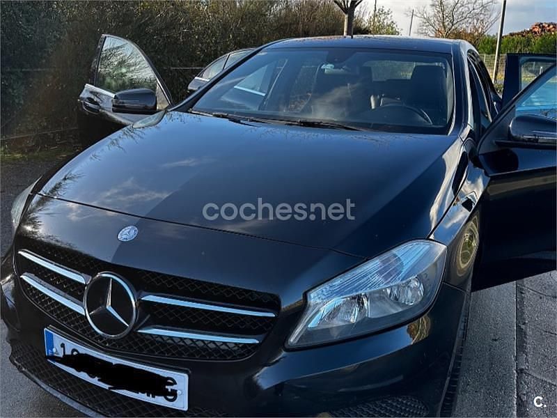 Usado Mercedes A160 Elegance 82 CV (60 kW) 2013 Negro Monovolumen