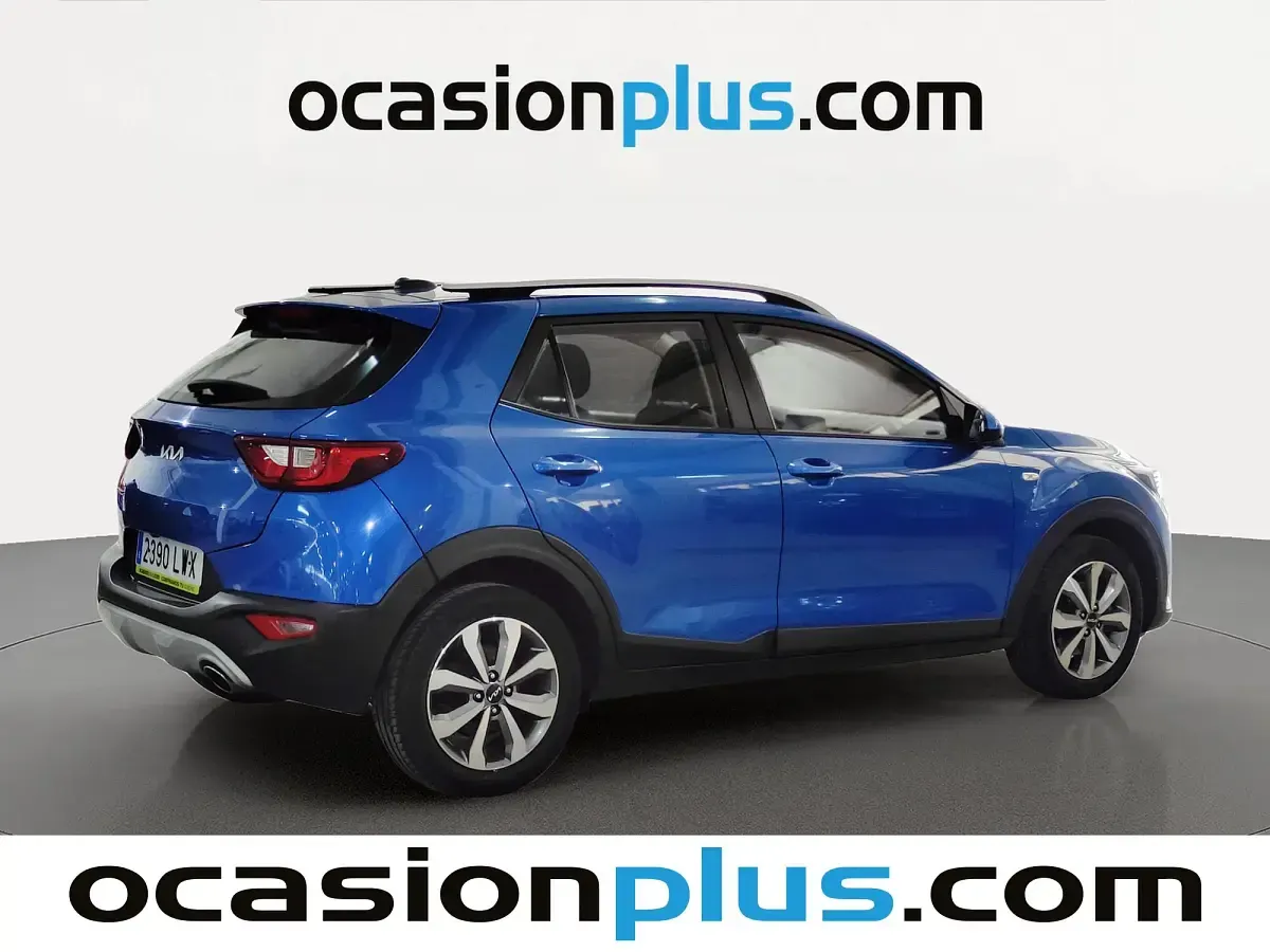 Usado Kia Stonic 101 CV (74 kW) 2022 Azul SUV