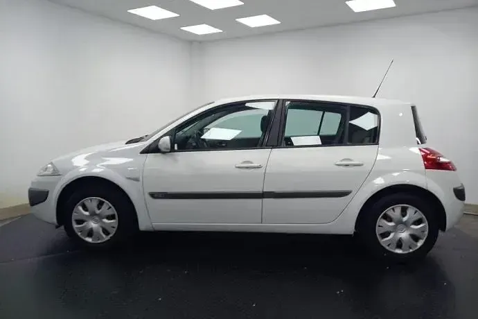 Usado Renault Mégane 85 CV (62 kW) 2006