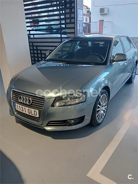 Usado Audi A3 Attraction 160 CV (117 kW) 2009 Gris / plata Berlina