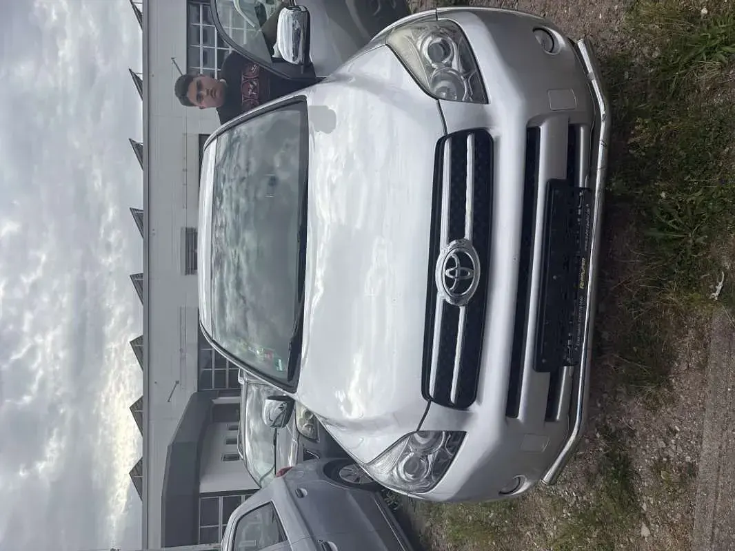 Usado Toyota RAV4 177 CV (130 kW) 2008 SUV