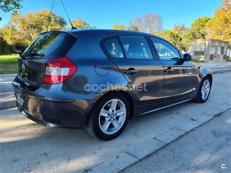 Usado BMW 116 115 CV (84 kW) 2005 Gris / plata Utilitario