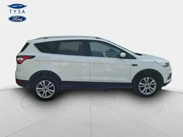 Usado Ford Kuga Trend+ 120 CV (88 kW) 2019 Todoterreno SUV