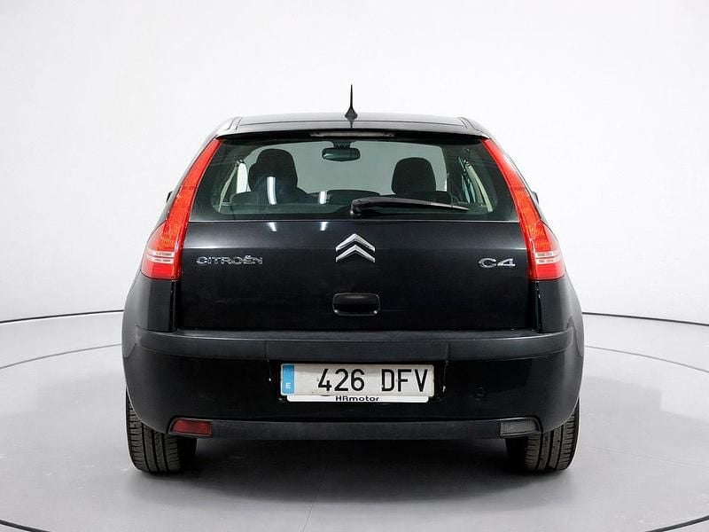 Begagnad Citroën C4 110 HK (80 kW) 2005 Svart Sedan