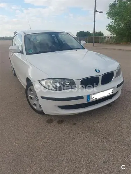 Usado BMW 118 170 CV (125 kW) 2011 Blanco Utilitario