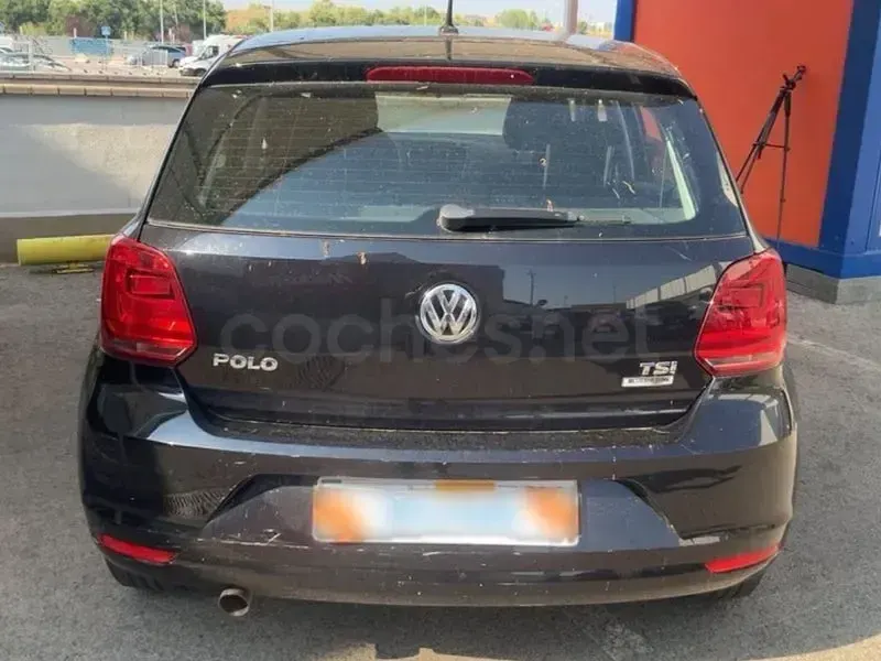 Usado VW Polo Advance 90 CV (66 kW) 2014 Negro Berlina