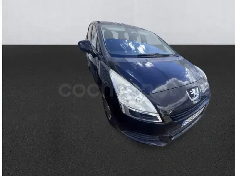 Usado Peugeot 5008 112 CV (82 kW) 2010 Negro Monovolumen