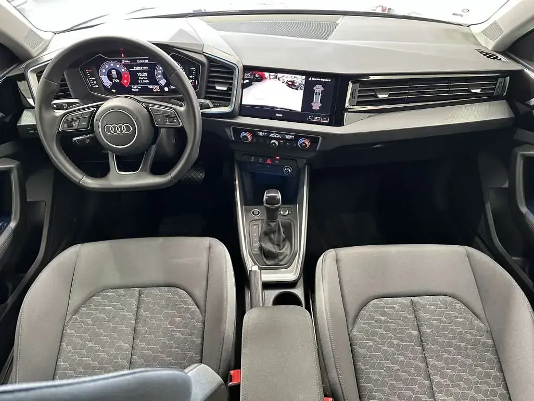 Usado Audi A1 Sportback Black Edition 116 CV (85 kW) 2025 Azul Utilitario