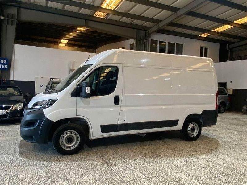 Usado Fiat Ducato 140 CV (102 kW) 2023 Blanco Van