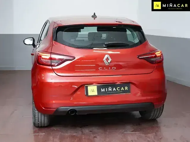 Usado Renault Clio V Zen 86 CV (63 kW) 2020 Rojo Berlina